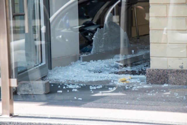 Попытка ограбления ювелирного магазина в Киеве (2 фото)