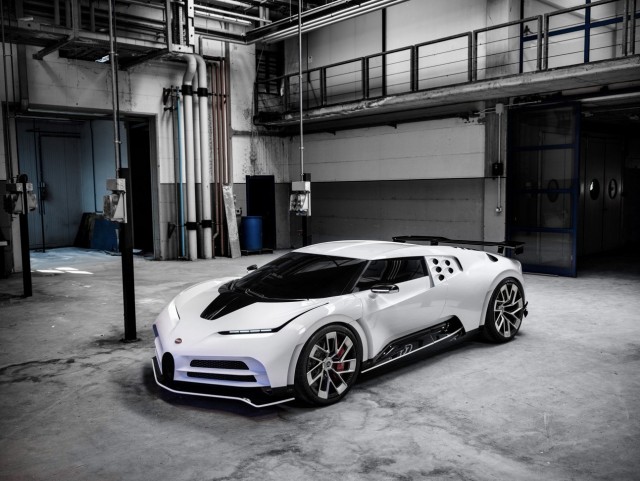 Bugatti представила гиперкар Centodieci за 597 миллионов (16 фото)