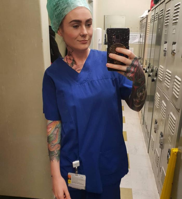 Сара Грей из Австралии – самый татуированный врач в мире (8 фото)