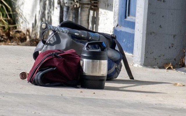 Немец нашел на улице рюкзак с ценными предметами (2 фото)
