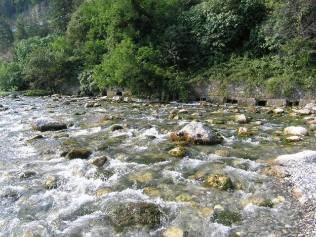 Самые короткие реки в мире (5 фото)