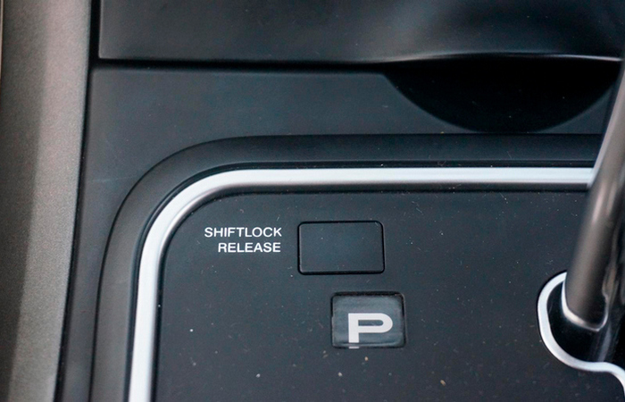 Полезные кнопки в автомобиле про которые знают не все водители(5 фото)