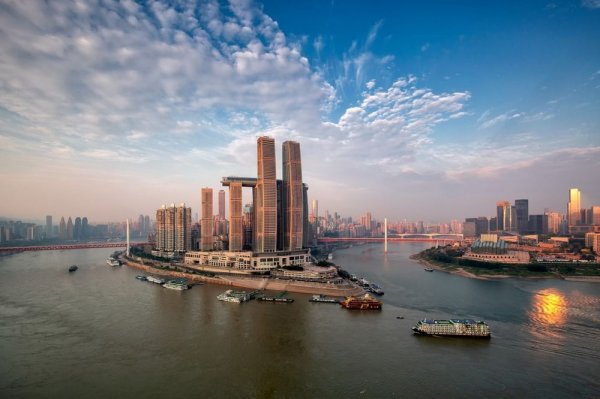 В Китае завершилось строительство горизонтального небоскреба (14 фото)