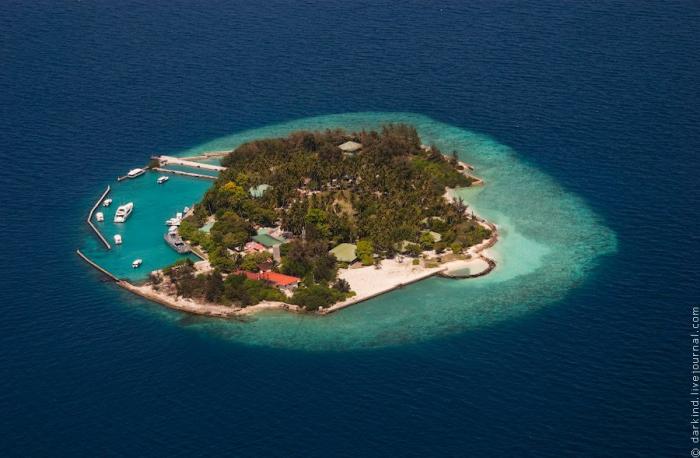 Мальдивские острова с высоты птичьего полета (33 фото)