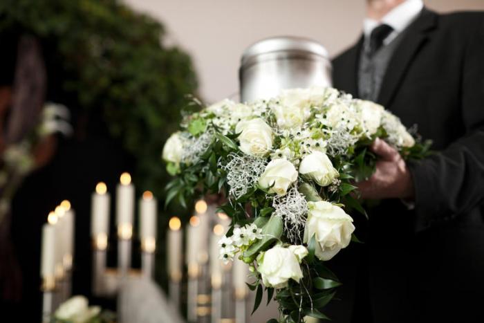 Покупка ритуальных товаров на похороны: на что обращаем внимание?