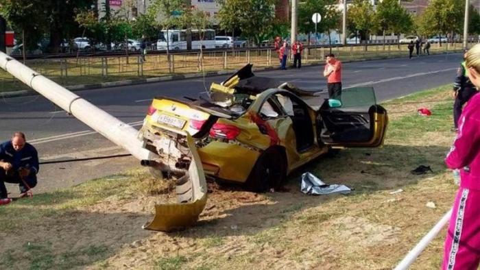 Дрифт на спортивном BMW закончился гибелью трех человек (6 фото)