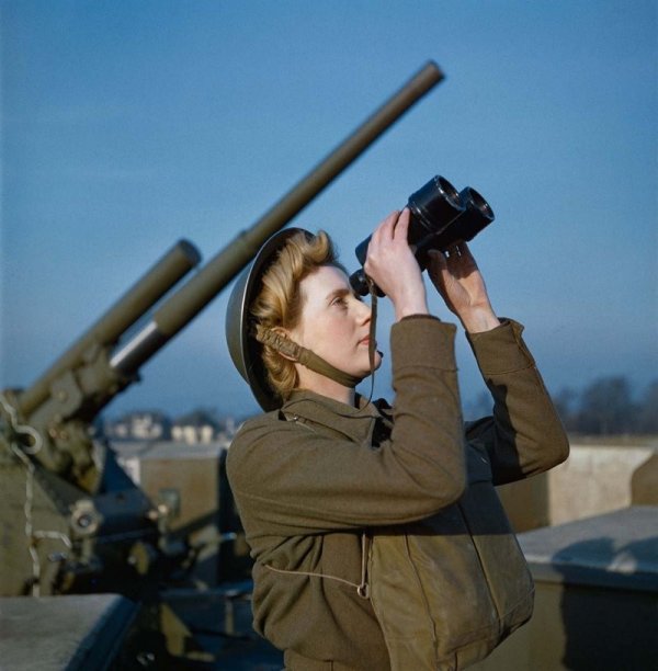 Подборка редких цветных снимков времен Второй мировой войны (30 фото)