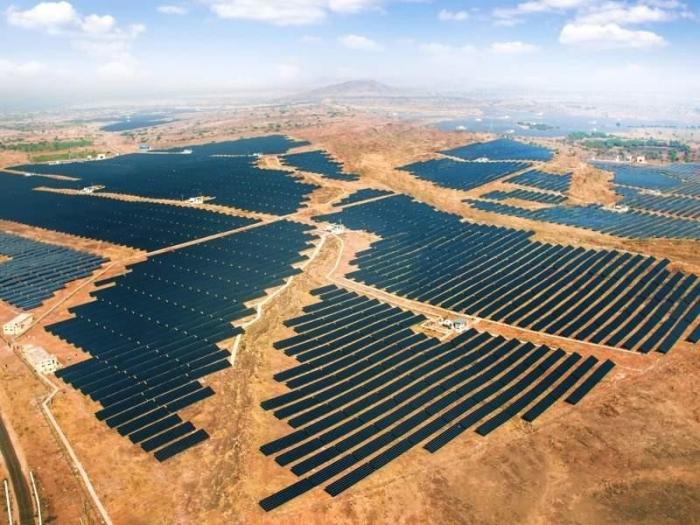 Бхадла – самая крупная на Земле солнечная электростанция (6 фото)