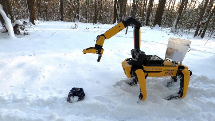 Boston Dynamics представил версию робособаки с + конечностью (8 фото)