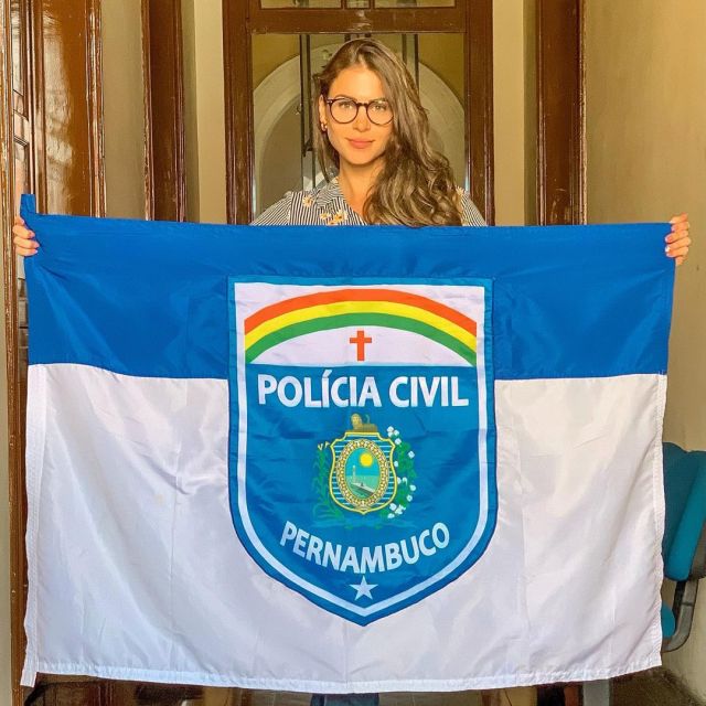 Габриэла Куэйроз гроза преступности и муза полицейских (15 фото)