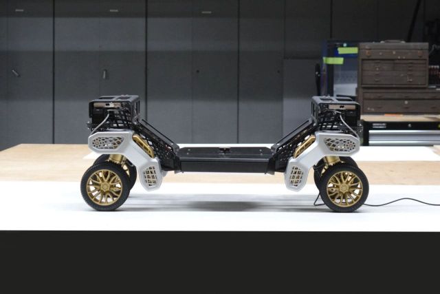 Компания Hyundai показала концепт футуристичного робота (4 фото)