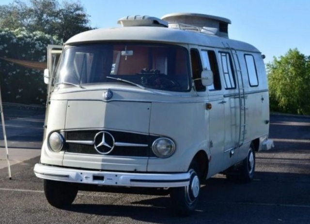  Уютный автодом из старого Mercedes-Benz (15 фото)