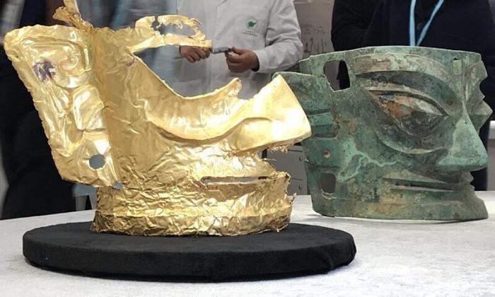 Китайские археологи нашли золотую маску (3 фото)