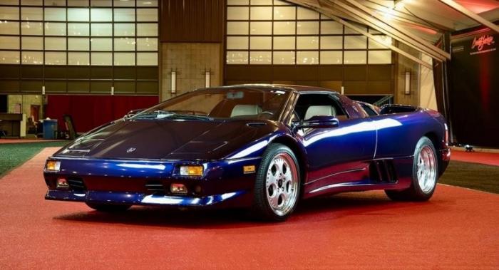 Мечта с вкладыша «Турбо»: Lamborghini Diablo VT 1997 года (8 фото)