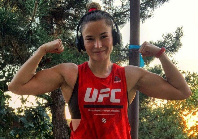 Украинская девушка-боец UFC Марина Мороз (15 фото)