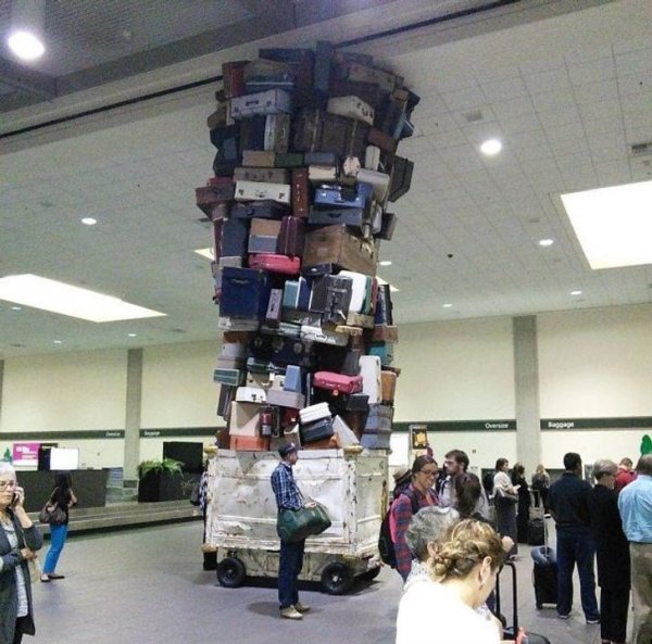 Забавные ситуации в аэропортах (10 фото)