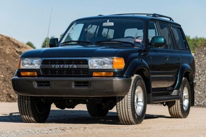 Toyota Land Cruiser 1994 года продан дороже «Гелендвагена» (16 фото)