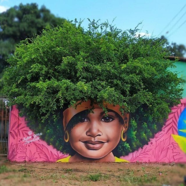 Бразильский уличный художник рисует женские портреты, используя деревья в качестве волос (11 фото)  