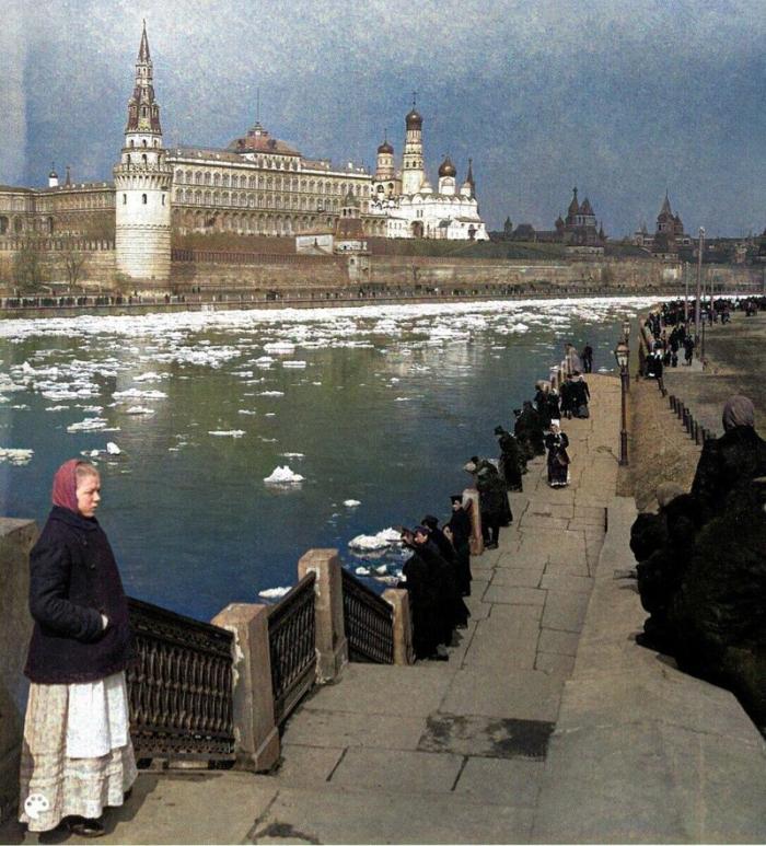 Цветные фотографии Москвы, жизнь улиц и архитектура 1860-1899гг (19 фото)  