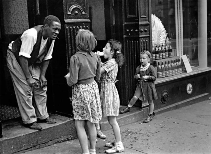  Удивительные снимки уличной жизни Нью-Йорка в 1930-х - 1940-х годах (30 фото) 
