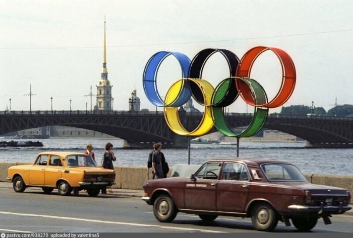 Прогулка по Ленинграду 1980 года (20 фото)