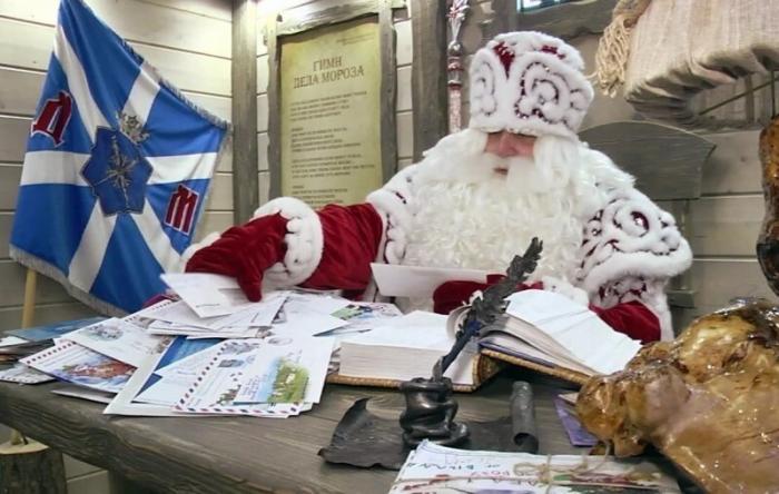 Дед Мороз проведёт прямую линию на «Первом канале» 30 декабря (2 фото)  