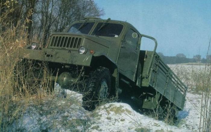  Praga V3S — легендарный чешский грузовик с «обрубленным» капотом (9 фото) 