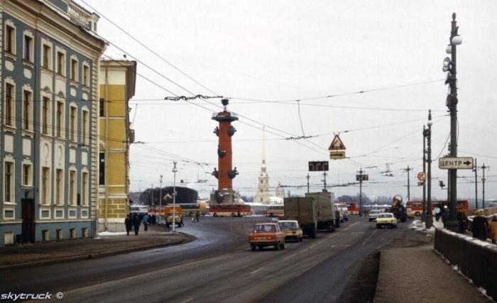 Прогулка по Ленинграду 1988 года (25 фото) 