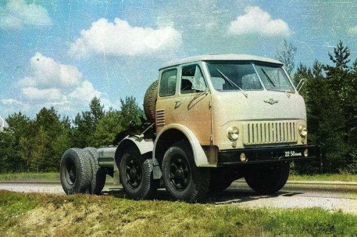  МАЗ-520: советский грузовик созданный по «азиатской схеме» (4 фото)  