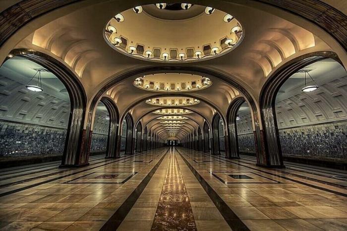  Фотографии красивых станций метро в мире (33 фото)  