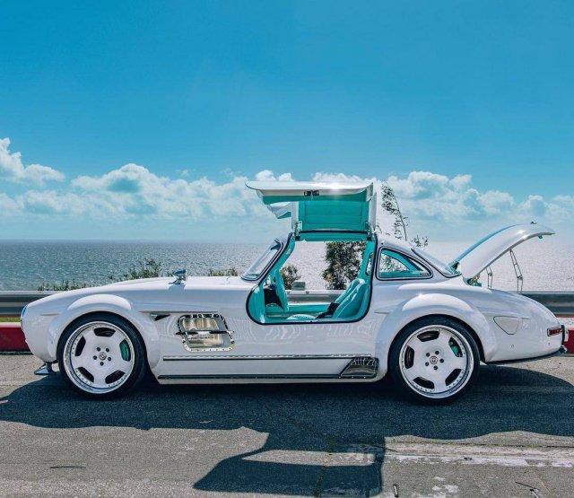 Tesla     Mercedes-Benz 300SL (4 )