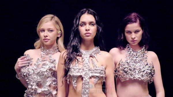    Serebro (5  + 2 )