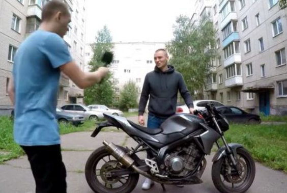 Зачем тебе такой выхлоп? (видео)