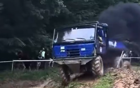 Вот это вездеход (видео)