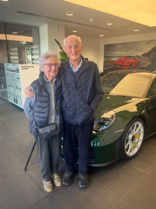   92-    Porsche 911 GT3   70-   (2 )