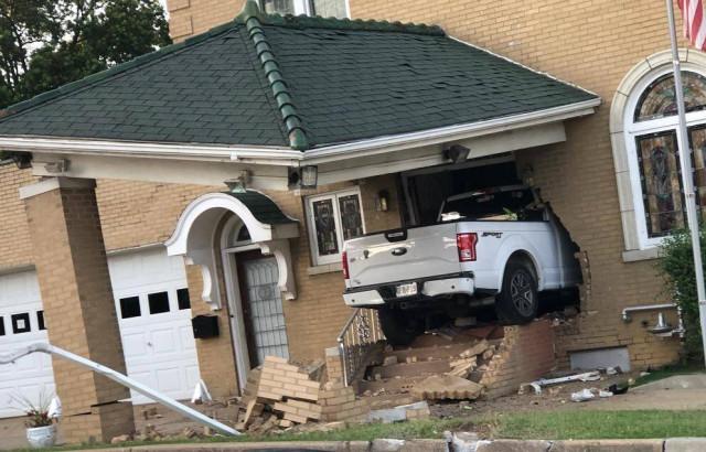 АВТОюмор: смешные находки в дорожном потоке (15 фото)