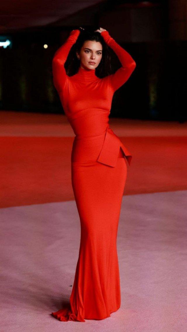 Кендалл Дженнер отмечает 30-летие (9 фото)