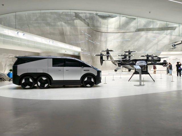   Xpeng,     Cybertruck (2 )