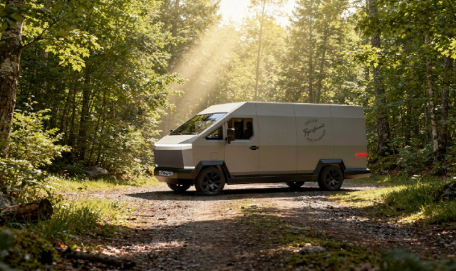 ���������� ������ Cybertruck (7 ����)