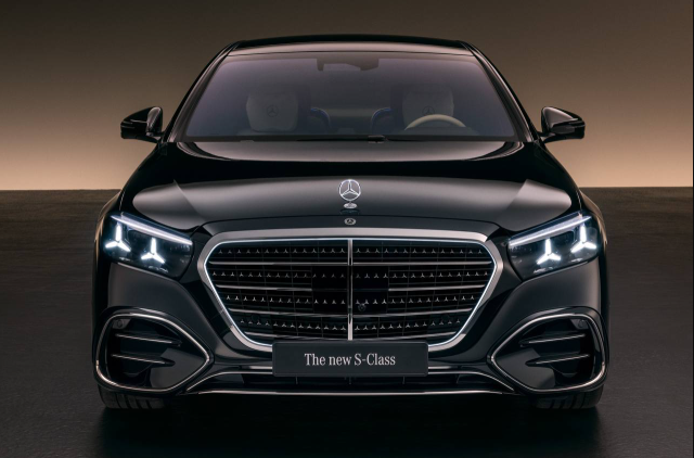 ���������� Mercedes S-������: ��� ������ � ������ (10 ����)