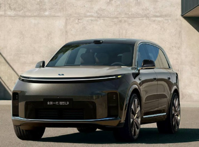 ����� L9 Livis (8 ����)