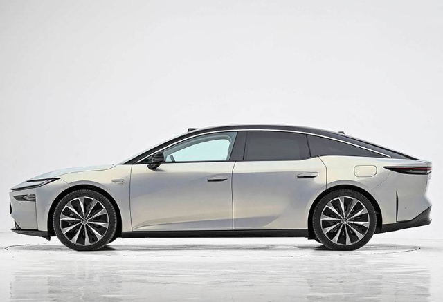 Toyota ����������� ��������� ������������ � ������� ���� �� 700 �� (4 ����)