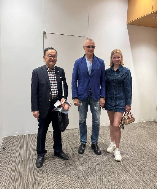 ������ ������� ����� � ���� � ������� ����� ����� ������ ������� (2 ����)