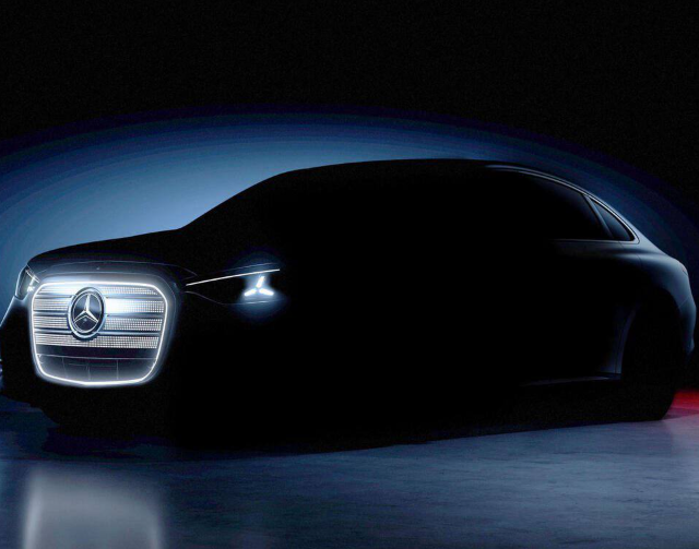 Mercedes ������� �������� ������ �������������� C-Class ����� ������� � ������ (4 ����)