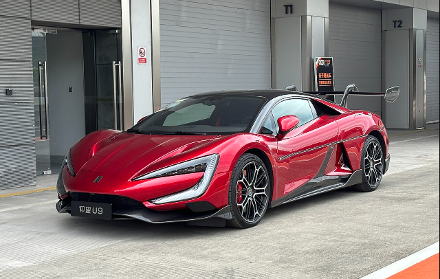 BYD ����������� � ������ �������� Yangwang U9 Xtreme ��������� 3000 �.�. (5 ����)