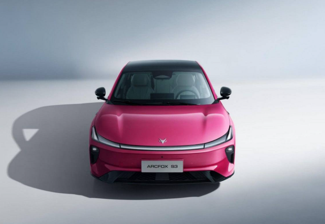 ��������� ������������ ������� ��������: BAIC Arcfox S3 ������ ����� � ���������� (7 ����)