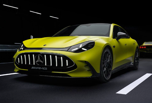 Mercedes-AMG ���������� ������������� �������� ��������� ����� 1200 ��������� ��� (9 ����)