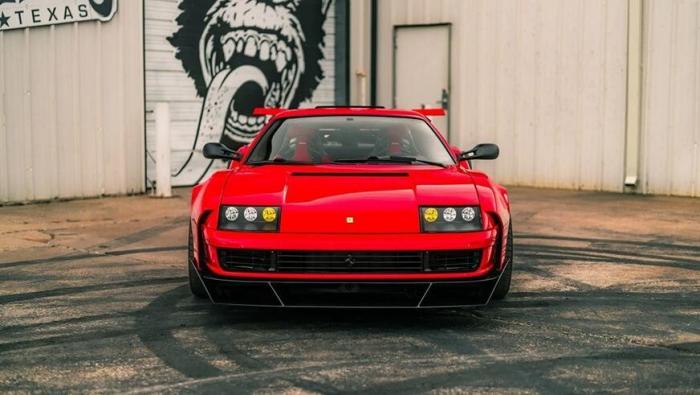  ������ ��������� 6-������� Ferrari Testarossa (28 ����)