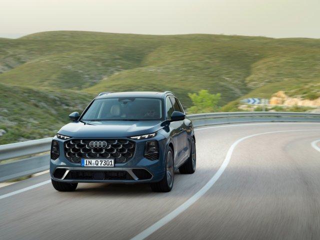 Audi �������� ����� Q7 � �� ������ ������ ����� ��� ������ (7 ����)
