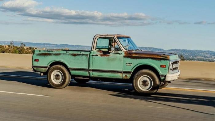  ������ �������� - ����� Chevrolet Silverado ���������� � ������������ C10 (28 ����)